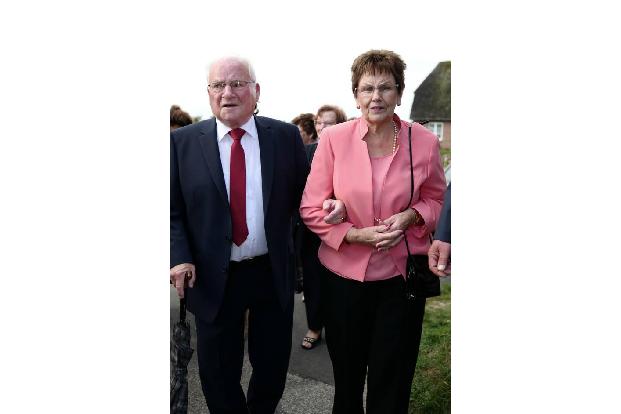 ...Guido Maria Kretschmers Eltern Erich und Marianne, die die Ehe ihres Sohnes glücklich zelebrierten. Hätte der schönste Ta...