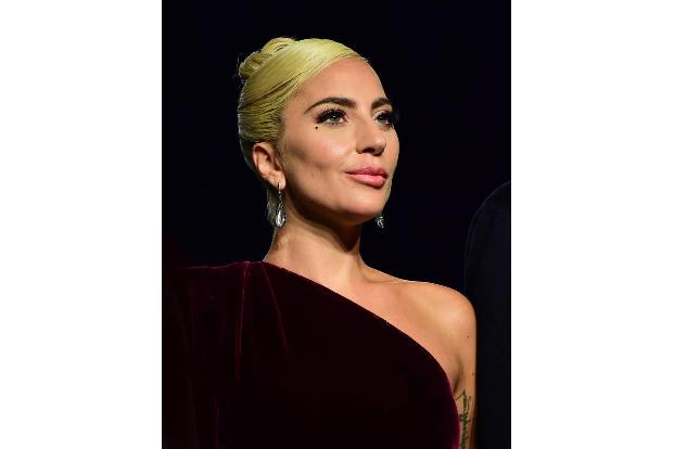 ...Lady Gaga, die ihr Musical 'A Star is Born' vorstellte und damit bereits auf den Filmfestspielen von Venedig sowohl Publi...