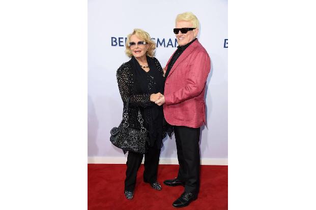 ...ebenfalls Musikgröße Heino mit seiner Ehefrau Hannelore Kramm. Der Sänger trat traditionsgemäß mit dunkler Sonnenbrille a...