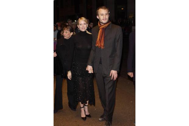 ...Heath Ledger, mit dem Naomi von 2002 bis 2004 zusammen war. In der Zeit war sie bereits vielbeschäftigt, trat sie doch in...
