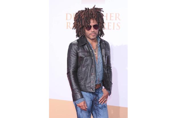 ...Lenny Kravitz, der einen Tag vor der Veröffentlichung seines neuen Albums 'Raise Vibration' den Hit 'Low' präsentierte. D...