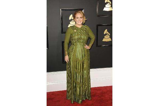 ...Adele, die sich nach der Geburt ihres Sohnes gar nicht getraut habe, Zeit mit ihm zu verbringen, da sie ständig Angst hat...
