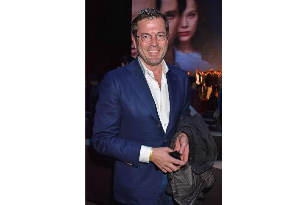 ...Stars aus Film und Fernsehen zur Premiere kamen: Mit Karl-Theodor zu Guttenberg mischte sich ein wenig Politik-Flair in d...