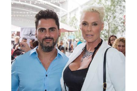 Publikumsliebling Brigitte Nielsen löste mit ihrer Schwangerschaft eine Diskussionswelle aus: Sollten Frauen jenseits der 50...