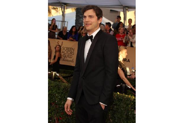 …haben die anderen zu wenig. Hollywoodstar Ashton Kutcher beispielsweise hat einen Zeh zu wenig. Das liegt daran, dass sein ...