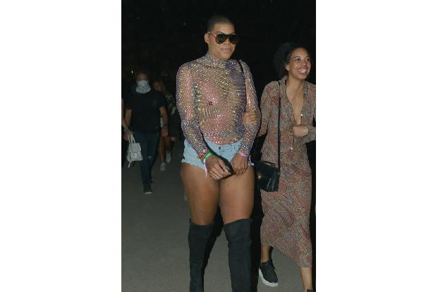 …EJ Johnson, Sohn des legendären Ex-Basketballspielers Magic Johnson. Der 25-jährige TV-Star ist für seine besonderen Outfit...