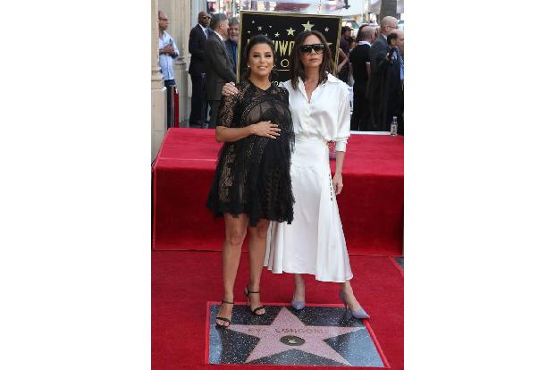 ...hatte Vic ihre Coolness wiedererlangt und präsentierte sich gewohnt stylish und kühl. Eva Longoria genoss viel Rückenwind...