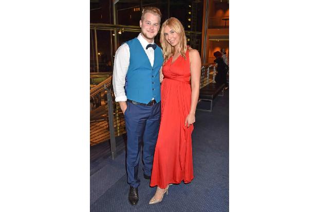 ...'Gute Zeiten, schlechte Zeiten'-Star Felix van Deventer und seine Freundin Antje. Unsere tanz- und knutschwütigen Promis ...