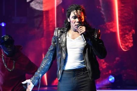 ...Musical-Darsteller Dantanio Goodman zuteil. Der Südafrikaner verkörpert in 'Beat It' den späteren Michael Jackson. Den Ki...
