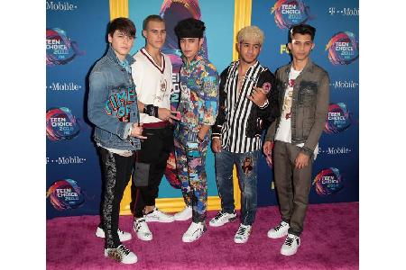...CNCO neue Maßstäbe - oder sehen Joel Pimentel, Richard Camacho, Erick Brian Colón, Christopher Vélez und Zabdiel De Jesús...