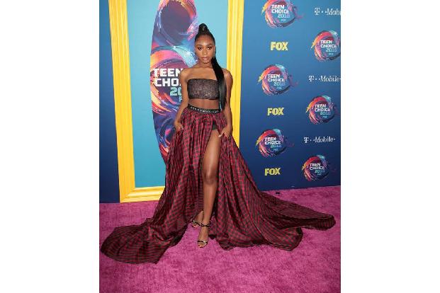 ...Sängerin Normani, die gemeinsam mit Khalid für 'Love Lies' in der Kategorie 