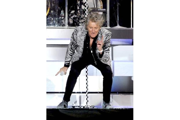 ...Rod Stewart zum Vorschein: Er sammelt Spielzeugeisenbahnen. Ungewöhnlich ist hierbei, dass er ausgewählte Schmuckstücke s...