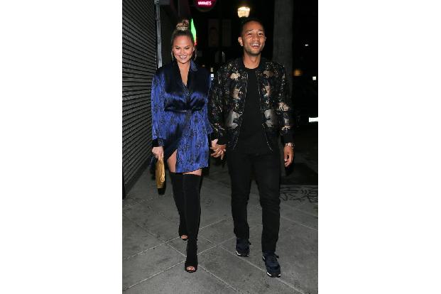 Sie sind einfach immer absolute Hingucker, egal ob auf dem roten Teppich oder auf dem Weg zur Pizzeria: Sänger John Legend u...