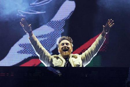Einen guten Sprung legt David Guetta auf dem achten Platz hin: Er verdiente in den vergangenen zwölf Monaten rund 12,8 Milli...