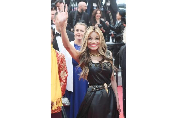 ...LaToya Jackson, die Schwester von Michael und Janet. Die hatte behauptet, von ihrem Ex, Jack Gordon, in einen Schrank ein...