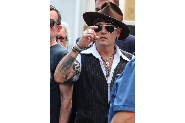 ...Johnny Depp und Amber Heard immer noch nicht ganz klar. Amber war mit dem Vorwurf an die Öffentlichkeit gegangen, Johnny ...