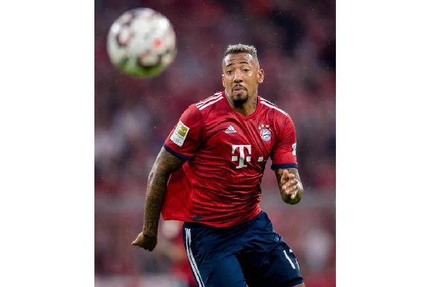 Jérôme Boateng kickt wie ein König, wenn er den Rasen verlässt stehen jedoch nur noch seine beiden Kinder Lamia und Soley im...