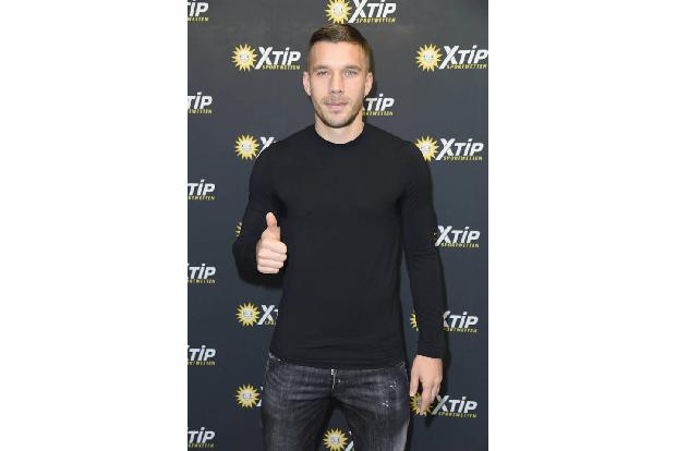 2017 packte Lukas Podolski seine Koffer und zog nach Japan, um den Verein Vissel Kobe zu unterstützen. Seine Frau Monika Puc...