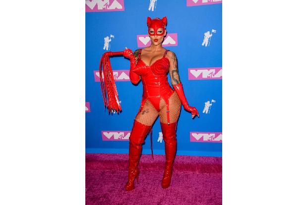 Es ist amtlich: Noch nie war Cat Woman so verführerisch! Sorry Halle Berry, aber gegen Amber Rose in ihrem Superheldinnen-Lo... Es ist amtlich: Noch nie war Cat Woman so verführerisch! Sorry Halle Berry, aber gegen Amber Rose in ihrem Superheldinnen-Lo...