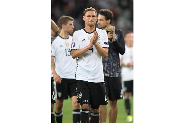 ...30 wird Fußballer Benedikt Höwedes - auf das aufregende Alter muss er allerdings wie alle anderen Geburtstagskinder vom 2...