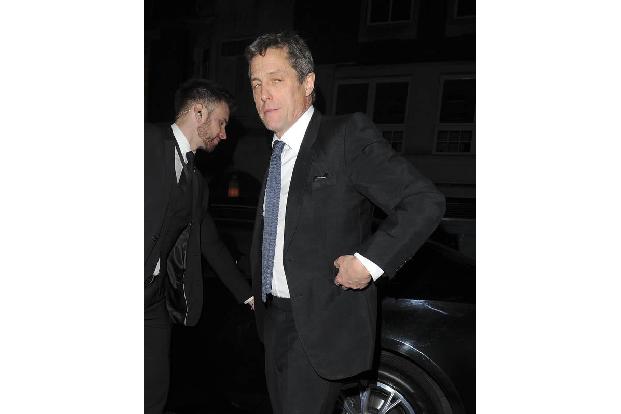 ...ist die Verhaftung von Hugh Grant. Der Schauspieler wurde am 27. Juni 1995 wegen “unsittlichen Verhaltens” verhaftet, wei...