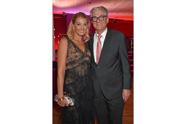 ...Franziska van Almsick kam mit Papa Bernd. Daneben tanzte...