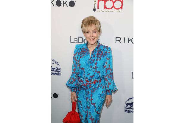 ...denn auch Fernsehlegende Barbara Eden, die in den 60er Jahren die Zuschauer als 'Zauberhafte Jeannie' begeisterte, war ge...