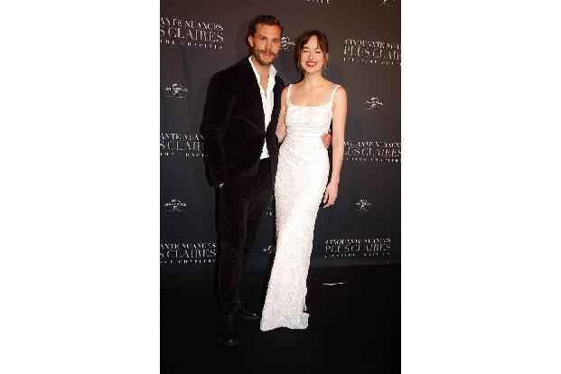 Auf der Kino-Leinwand bekommt Dakota Johnson öfter mal die Peitsche zu spüren. Auf dem schwarzen Teppich der Premiere von 'S... Auf der Kino-Leinwand bekommt Dakota Johnson öfter mal die Peitsche zu spüren. Auf dem schwarzen Teppich der Premiere von 'S...
