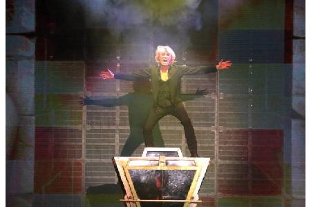 ...Holländer selbst genoss die Show sichtlich und setzte seine Magier-Fähigkeit gekonnt in Szene. Doch er...