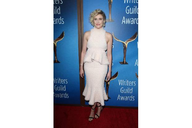 Greta Gerwig hat mit ihrem Debütfilm als Regisseurin und Drehbuchautorin einen wahren Hit gelandet. 'Lady Bird' ist schon je... Greta Gerwig hat mit ihrem Debütfilm als Regisseurin und Drehbuchautorin einen wahren Hit gelandet. 'Lady Bird' ist schon je...