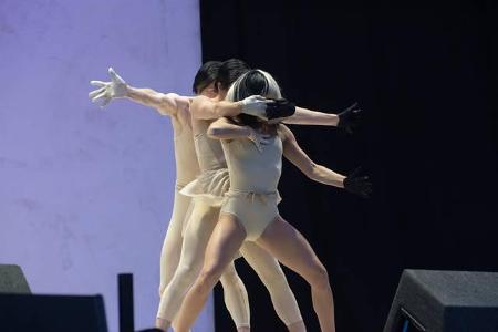 ...nicht ganz klar, ob es sich um ein Projekt handelt, an dem der Star schon seit längerem gemeinsam mit Schauspielerin Kate...