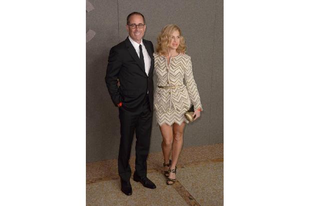 ...Doppelpack verzauberten Schauspieler Jerry Seinfeld und seine Frau, die Autorin Jessica Seinfeld, den Red Carpet. Die Ehe...