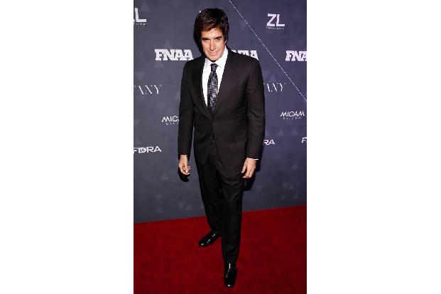 …älter und ärmer (aber dennoch stinkreich) ist Magier David Copperfield. Und nein, der hat sich seine 875 Millionen Dollar n...