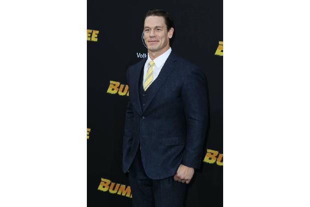 ...John Cena seine Aufwartung als Agent Burns. Er hat den richtigen Einstieg in das 'Transformer'-Franchise gewählt, denn 'V...