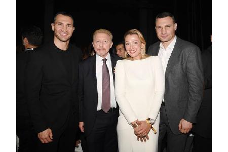 …tat es! Und mehr noch: Boris Becker war bester Laune, sammelte Spenden am Telefon und unterhielt sich prächtig mit Sport-Ko...