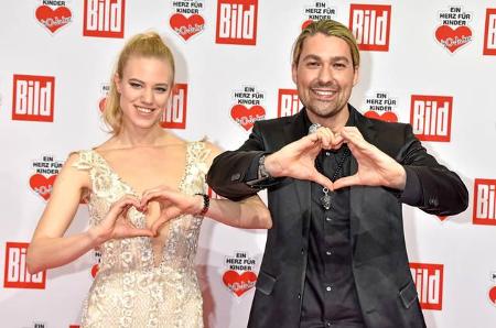 …Schauspielerin Larissa Marolt und Star-Geiger David Garrett! Wobei die Bezeichnung 
