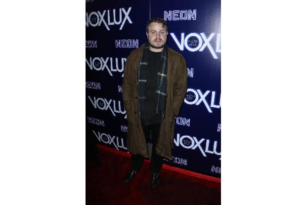 ...als Schauspieler aktiv. Auch wenn er ein paar Kilo zugelegt hat, könnten ihn Kinofans noch aus Produktionen wie 'Mysterio...
