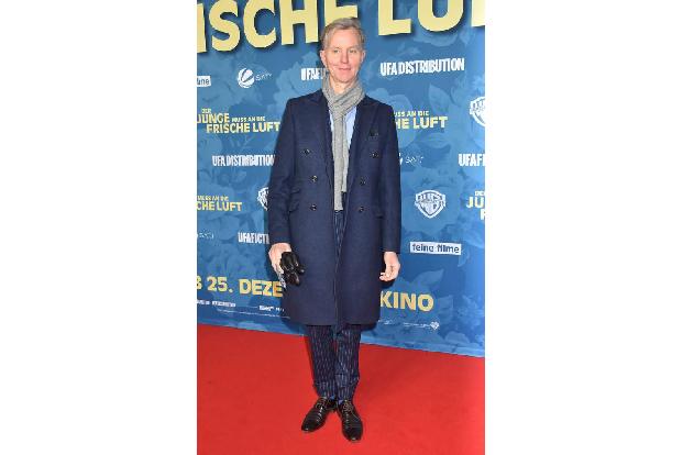 ...Max Raabe erschien elegant wie eh und je. Er hat Glück, den Film schon gesehen zu haben, denn offiziell startet das Biopi...