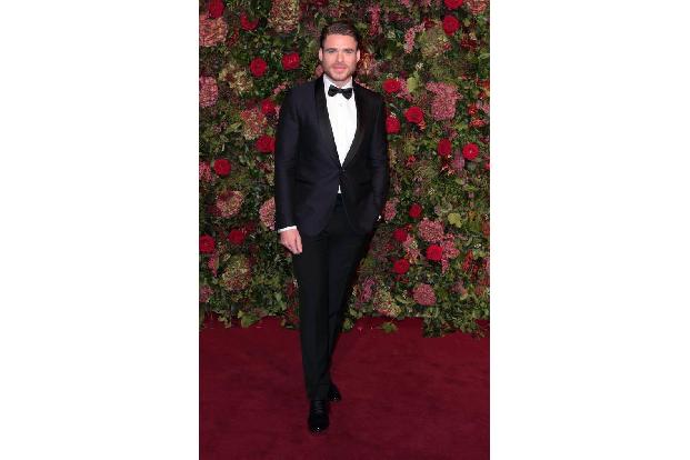 Platz 4 belegt Richard Madden, nicht nur einer der schönsten Newcomer in Hollywood, sondern auch ein klassischer Gentleman. ...