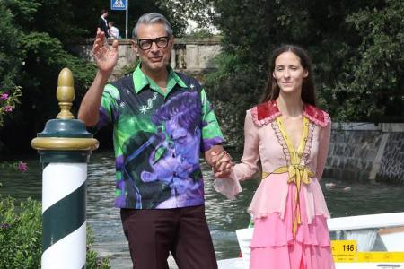Platz 2 geht an einen Mann, der Farben, Muster und Exzentrisches liebt: Jeff Goldblum belegte im Vorjahr noch Platz 3, hat s...