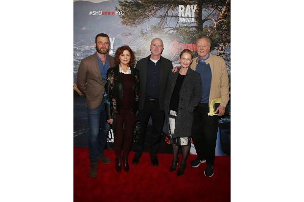 Trotz seines hohen Alters ist der Schauspieler nach wie vor gut im Geschäft. So spielt er in 'Ray Donovan' seit fünf Jahren ...