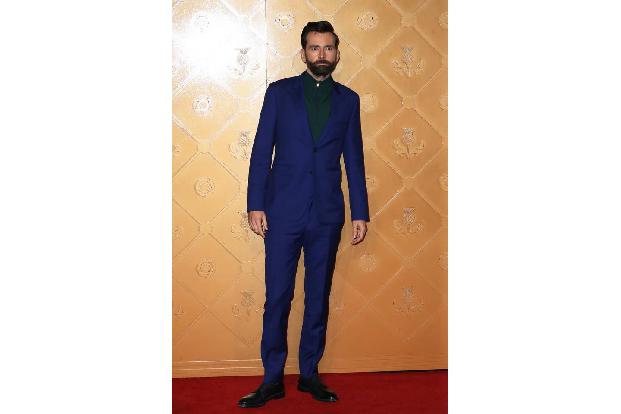 ...David Tennant entschied sich für ein passendes königsblaues Outfit für den Abend. Als Reformator John Knox können wir den...