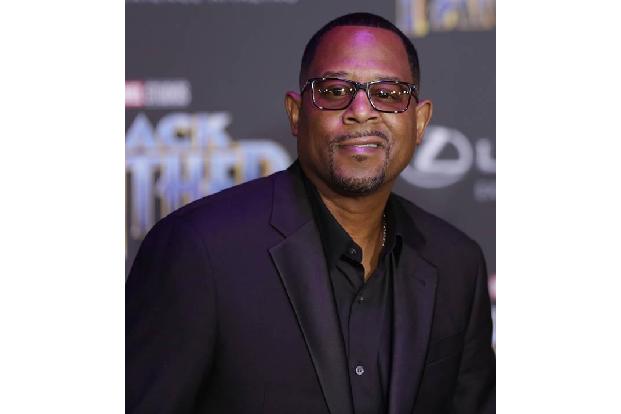 Fans lieben ihn für genau diesen coolen Blick: Martin Lawrence ist witzig, lässig und talentiert. Das fand die Jury bei 'Sta...