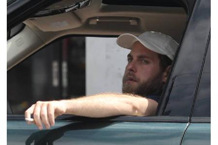 Jeder Mensch braucht ein Laster, oder zwei... oder drei - so auch unsere heiß geliebten und bewunderten Promis. Jonah Hill r... Jeder Mensch braucht ein Laster, oder zwei... oder drei - so auch unsere heiß geliebten und bewunderten Promis. Jonah Hill r...
