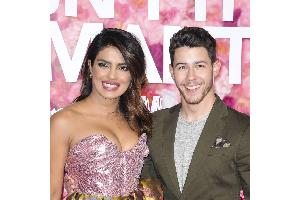 Sehnsucht während der Fernbeziehung? Priyanka Chopra und Nick Jonas stehen auf FaceTime-Sex