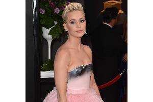 Über den Wolken! So romantisch hielt Orlando Bloom um Katy Perrys Hand an