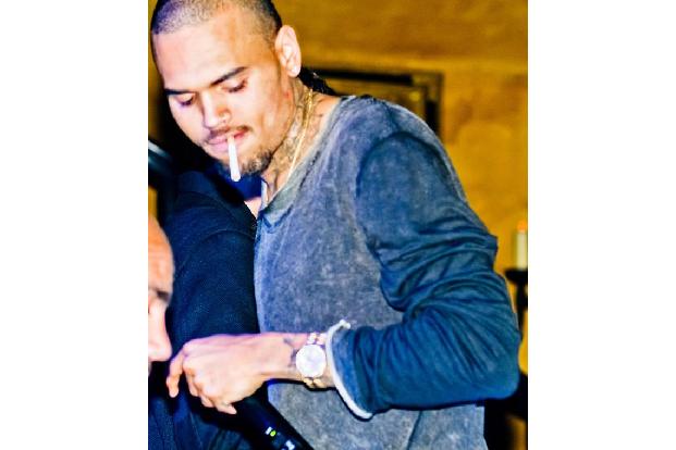 Doch eines steht fest: Chris Brown mag zwar eine unruhige Seele sein, doch sein Talent ist unbestritten. Vielleicht nutzt er...