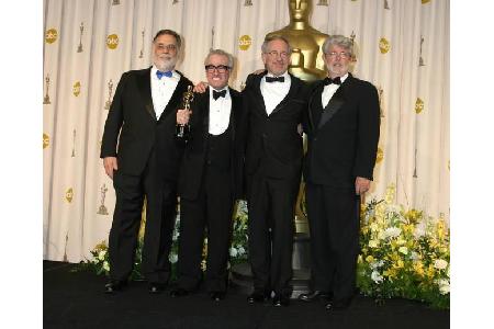 Dennoch sind sich alle einig: George Lucas gehört zur ersten Garde in Hollywood. Hier ist er mit seinen Kollegen Francis For...