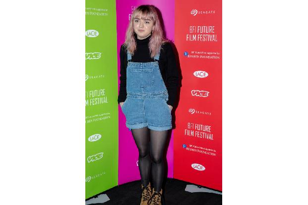Maisie Williams ist eine Superheldin, schließlich hat sie als Arya Stark ganz allein dem Nachtkönig den Garaus gemacht. Im A...