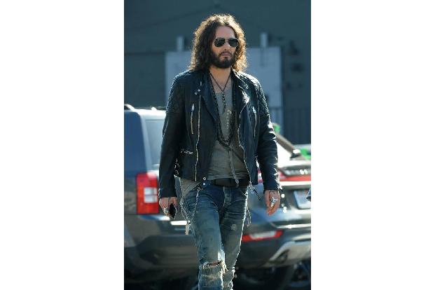 ...Russell Brand hinter sich, der sich unter anderem wegen Essstörungen und dem Drang zur Selbstverletzung ärztlich behandel...